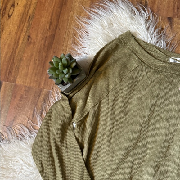 Free People Snowy Thermal Oversized Sweater Green NWT - Picture 2 of 5